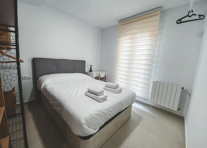 Casa San Juan - Habitaciones privadas Logroño